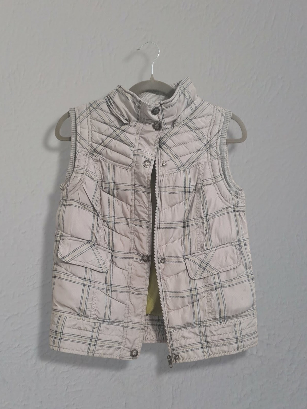Mossimo Supply Co. Cream Plaid Quilted Vest